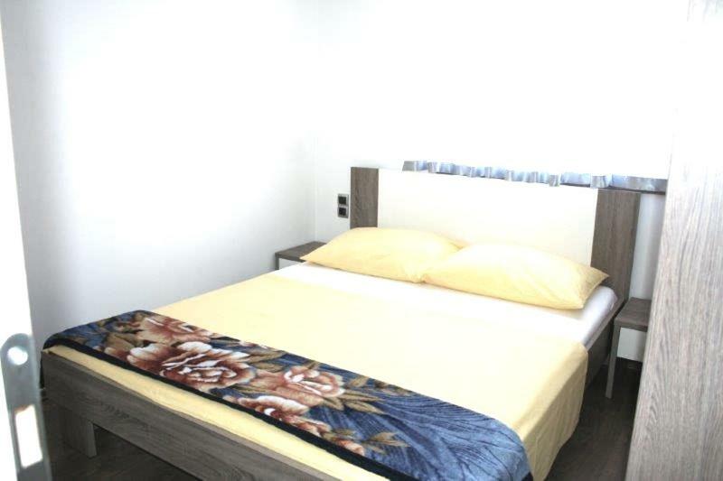 Lucija Apartments Vrh  Kültér fotó